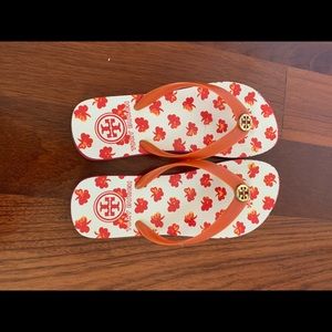 Adorable story Burch flip flops!!